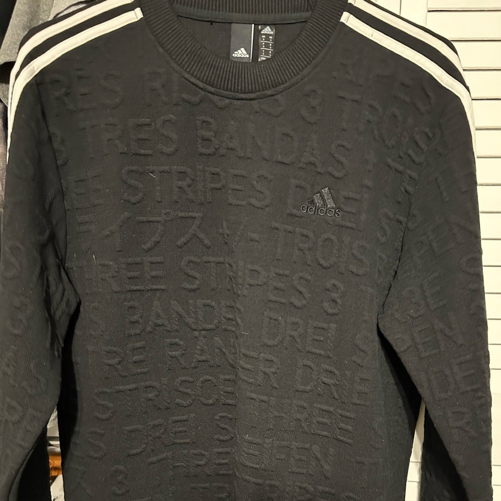 Men’s Adidas shirt